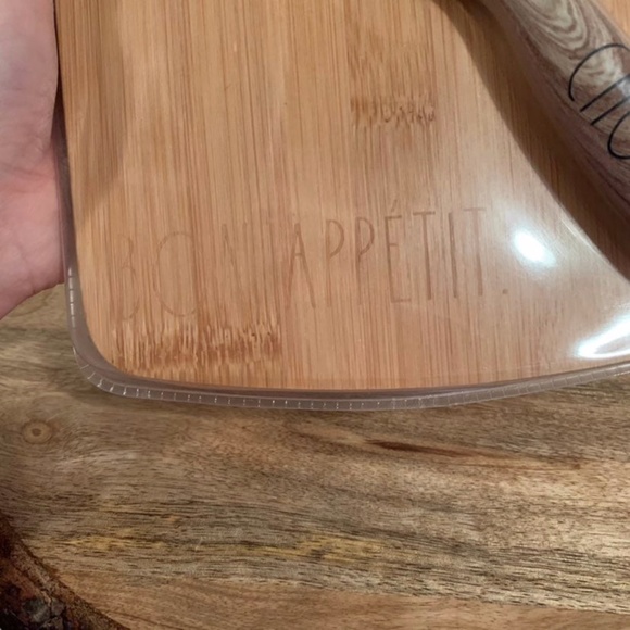 Rae Dunn bamboo cutting board and Knife cheese - Picture 2 of 4